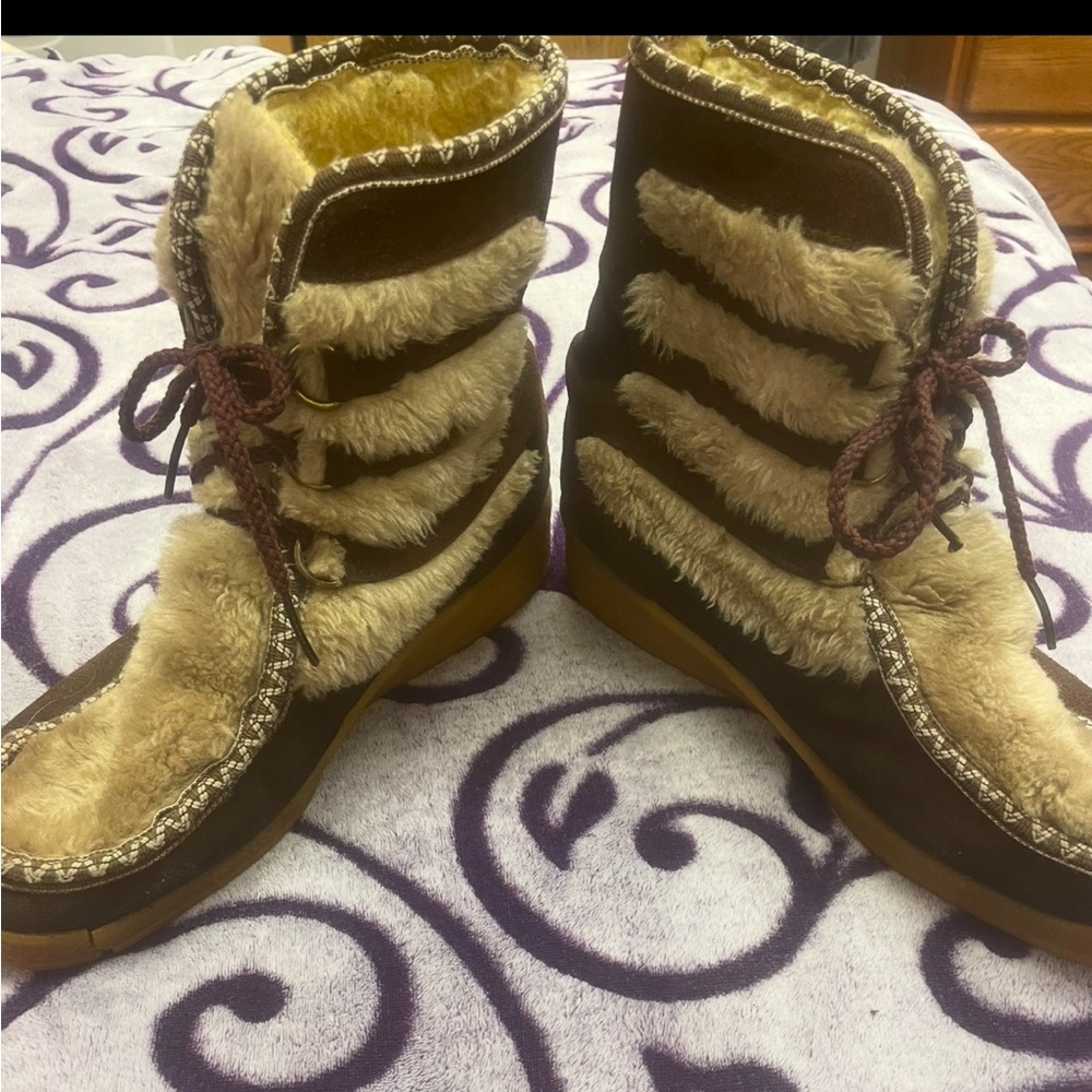 Vintage Women’s Boots.